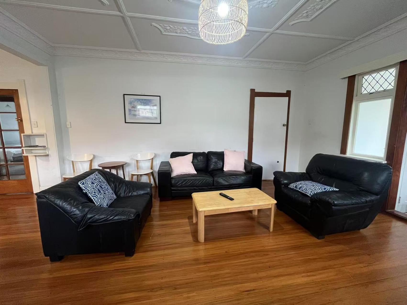 Spacious Retreat Near Ferry & Mall Уелингтън Екстериор снимка