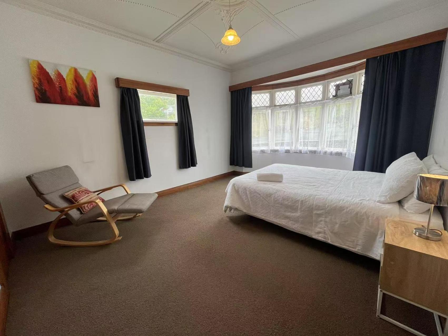 Spacious Retreat Near Ferry & Mall Уелингтън Екстериор снимка